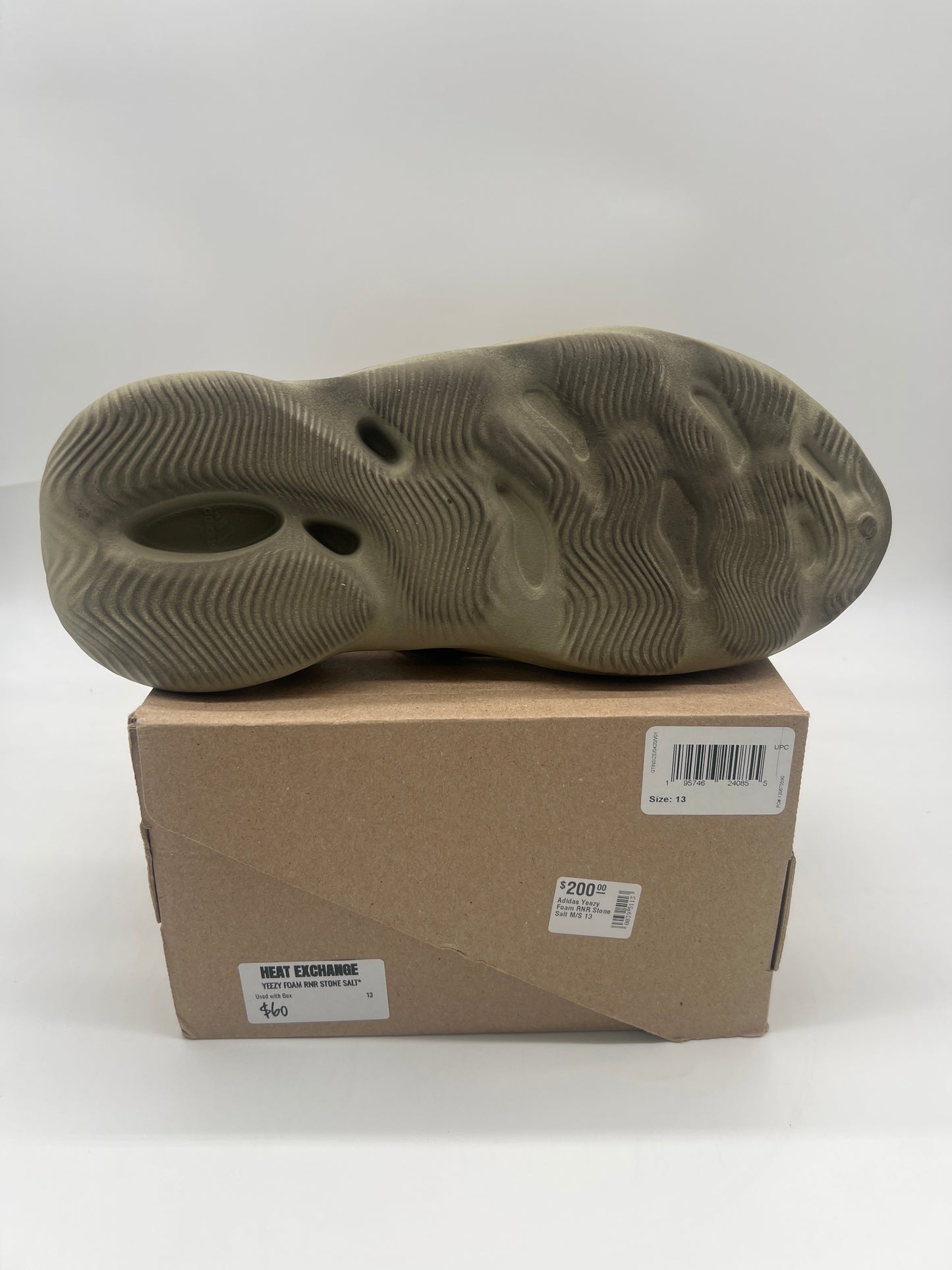 Yeezy Foam RNR Stone Salt*