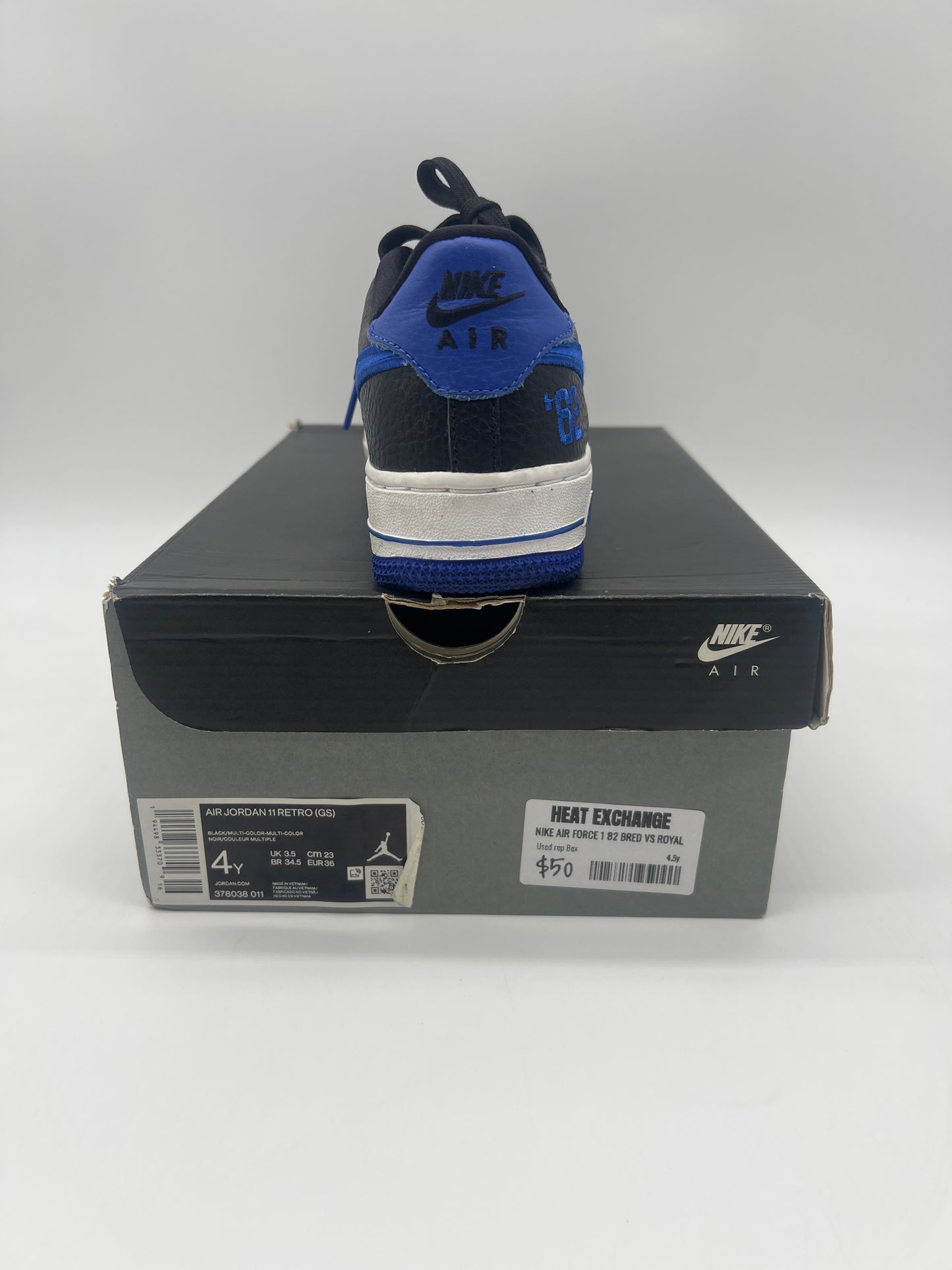 Nike Air Force 1 82 Bred vs Royal