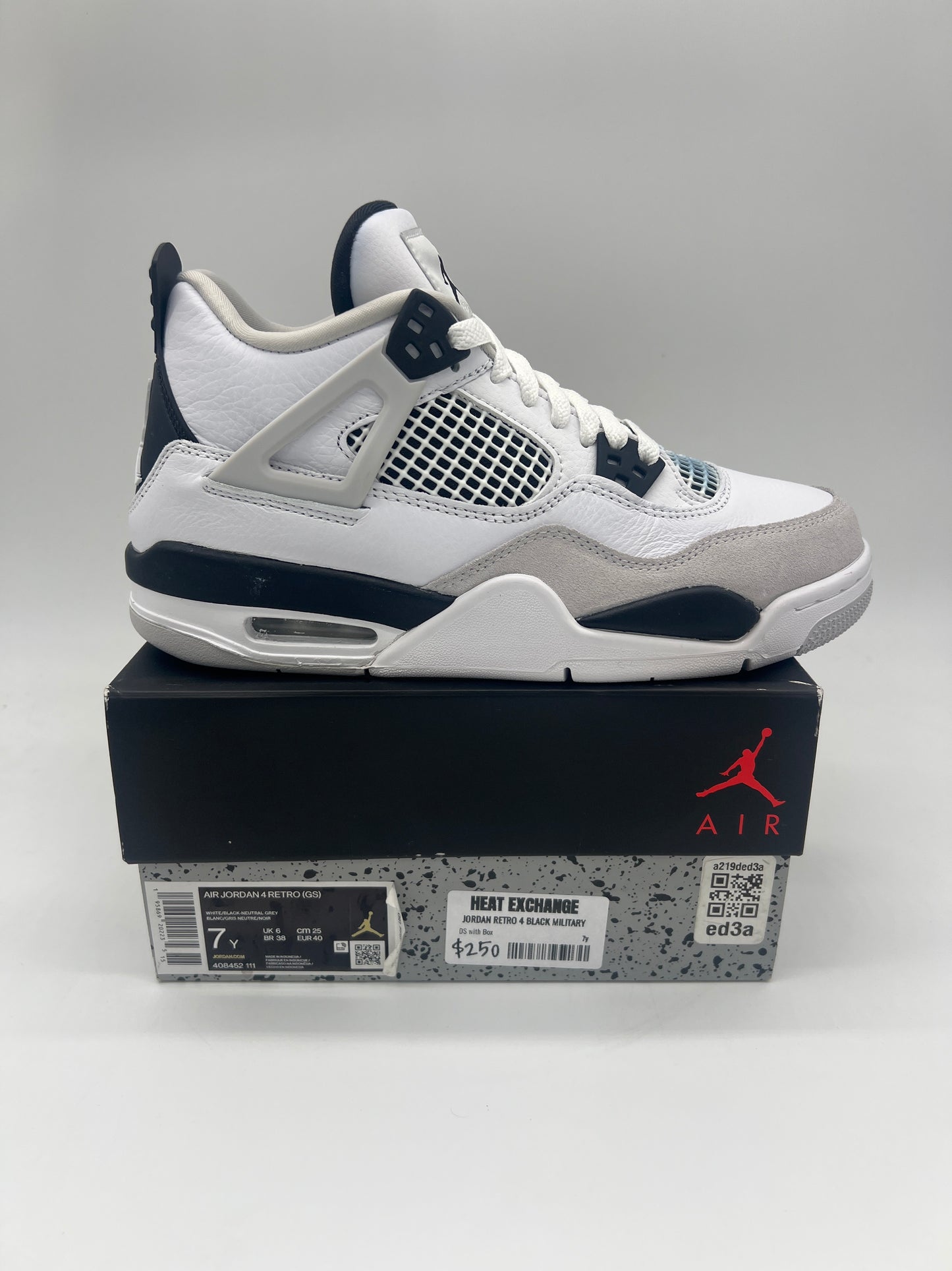 Jordan Retro 4 Black Military