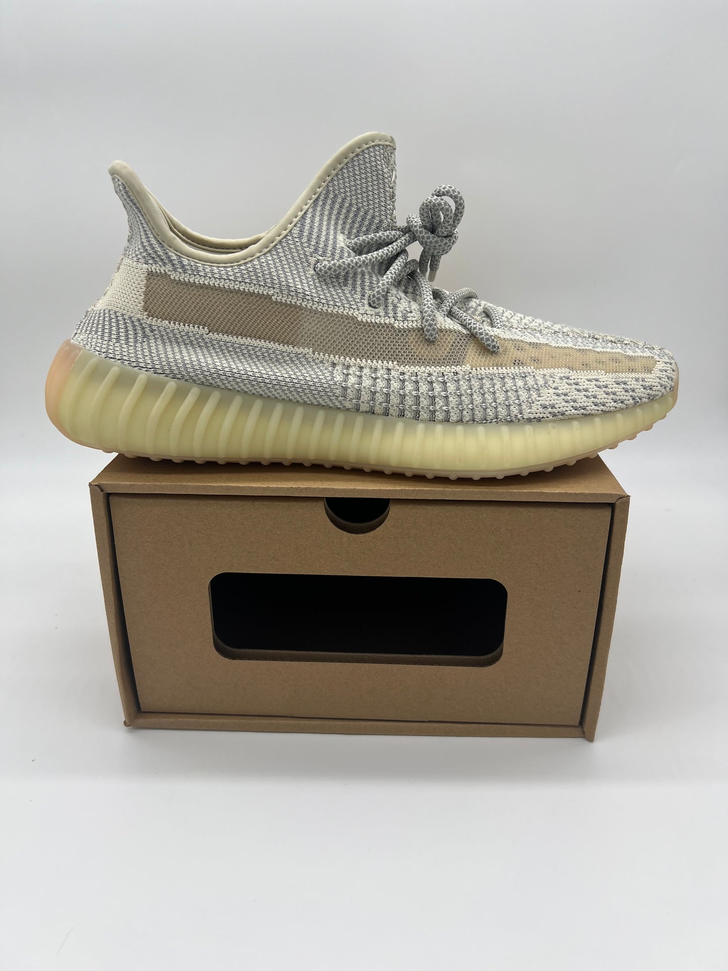 YZY Lundmark 350 V2