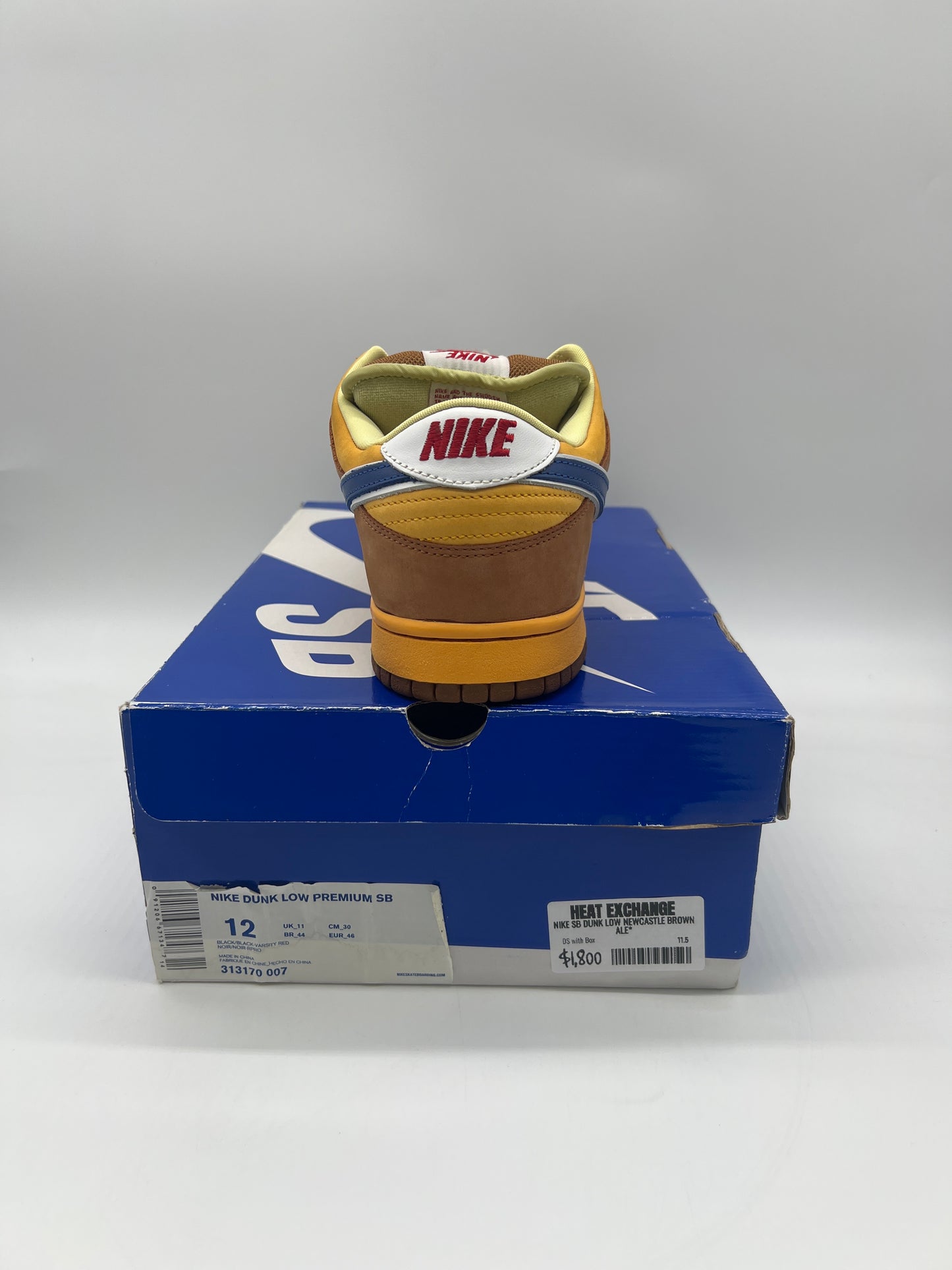 Nike SB Dunk Low Newcastle Brown Ale*
