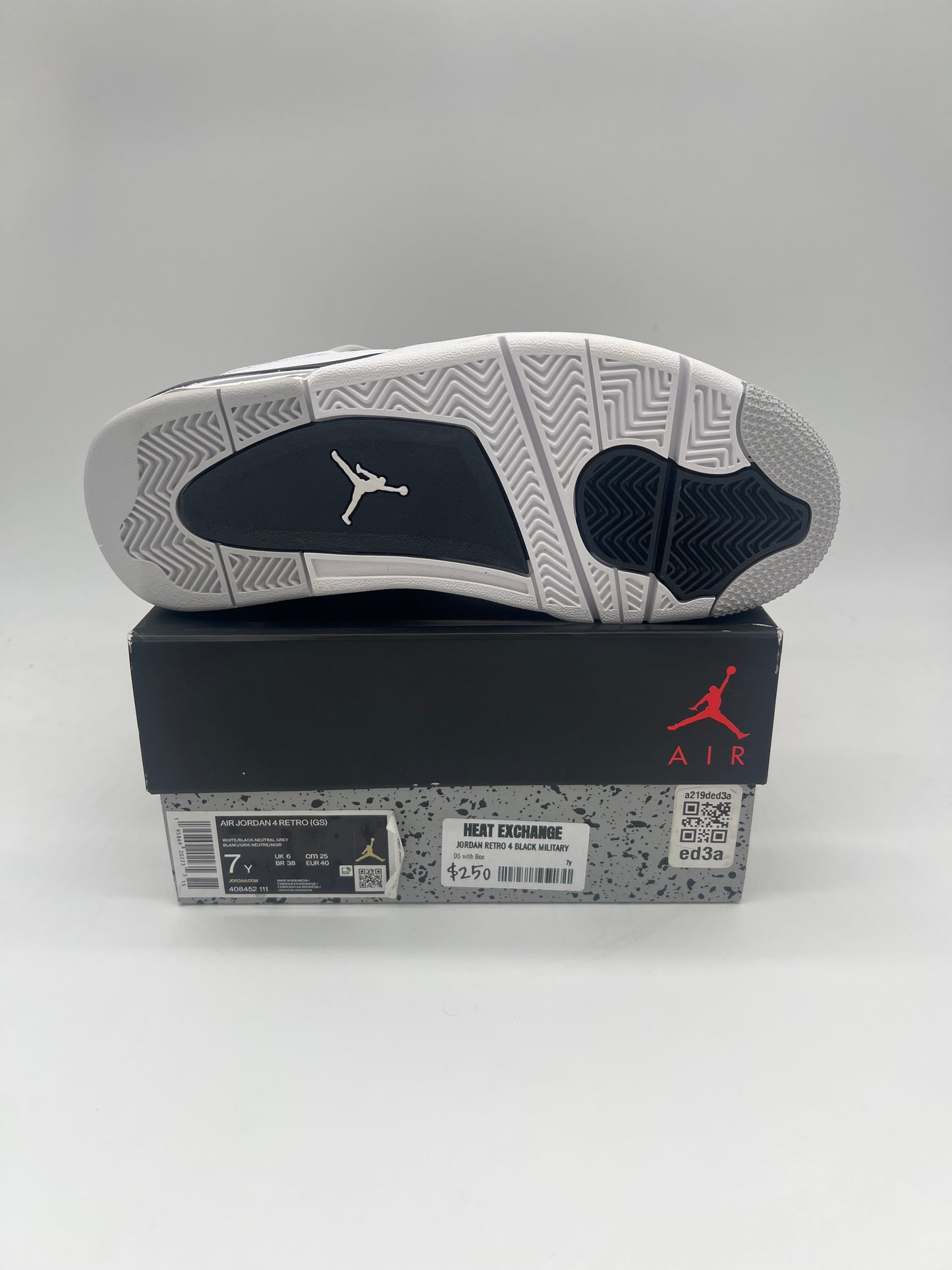 Jordan Retro 4 Black Military