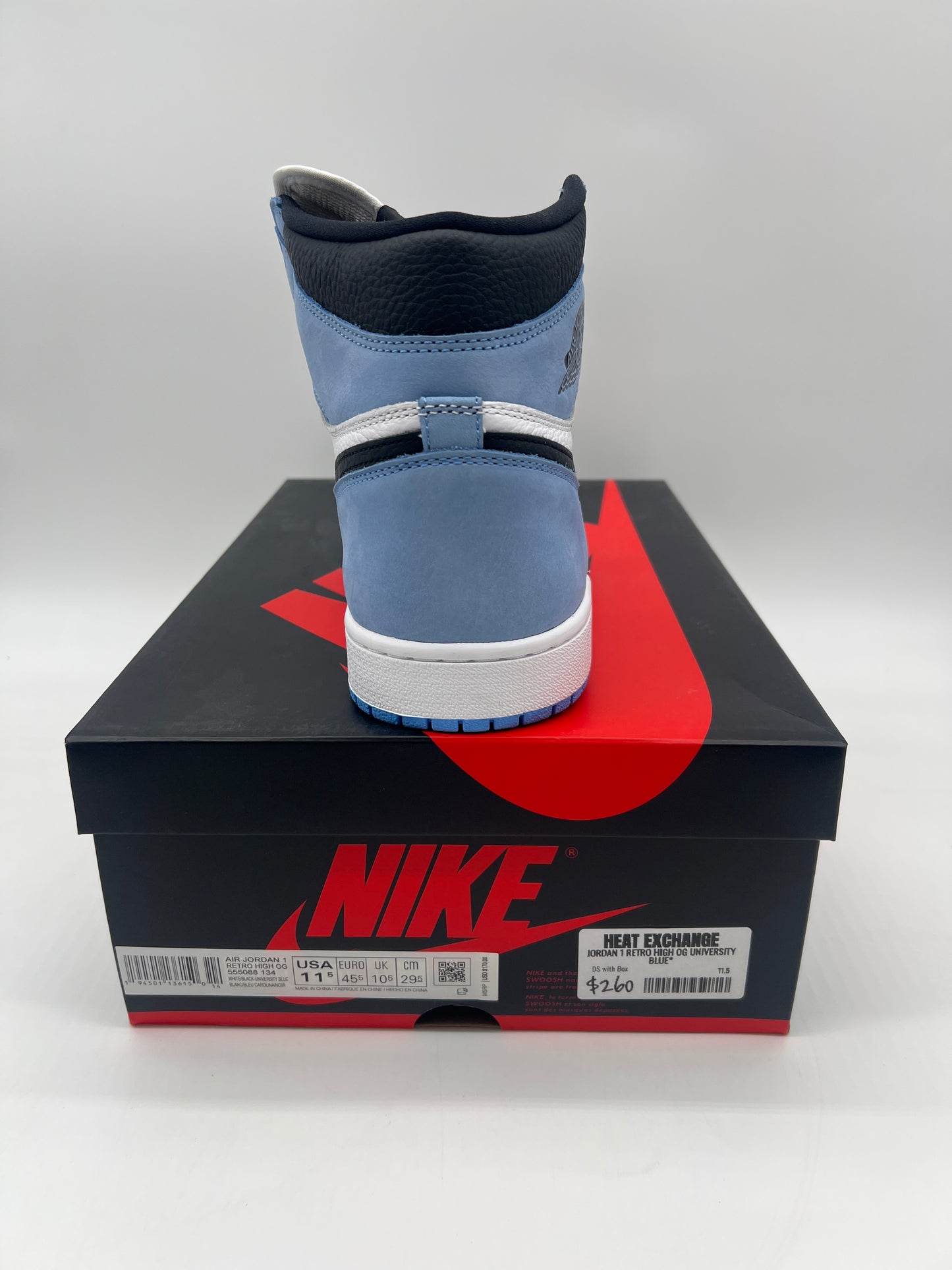 Jordan 1 Retro High OG University Blue*