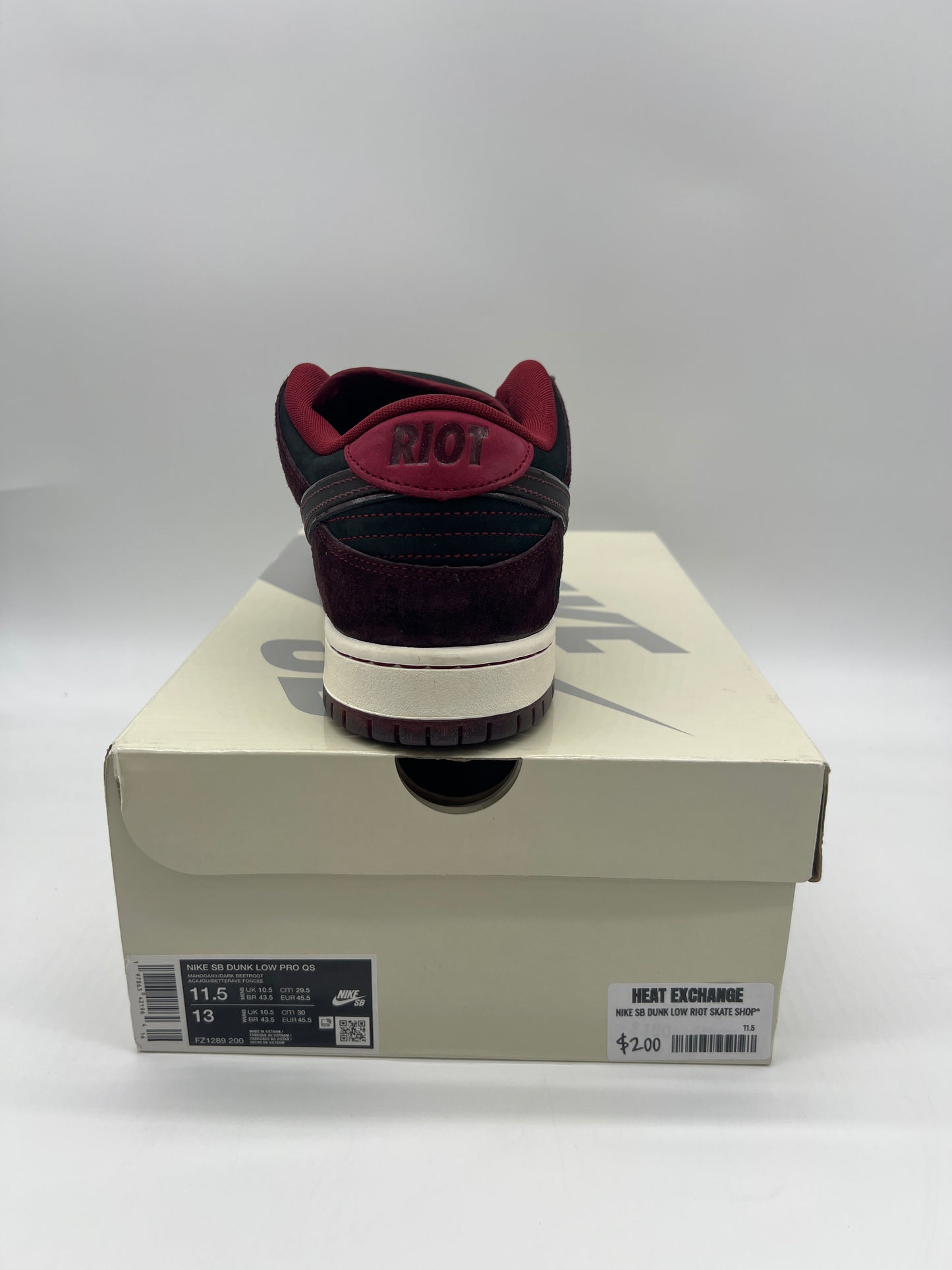 Nike SB Dunk Low Riot Skate Shop*