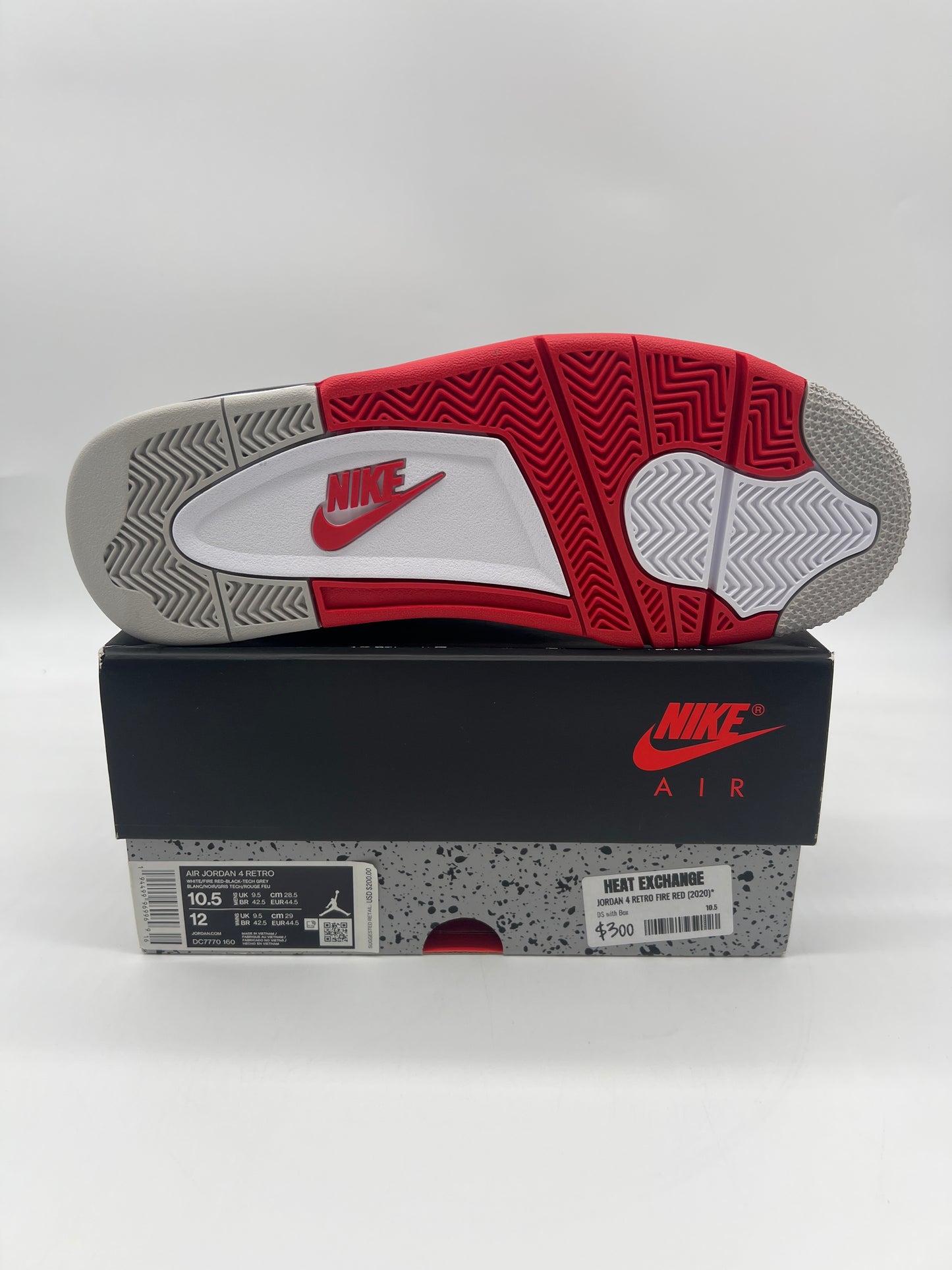 Jordan 4 Retro Fire Red (2020)*