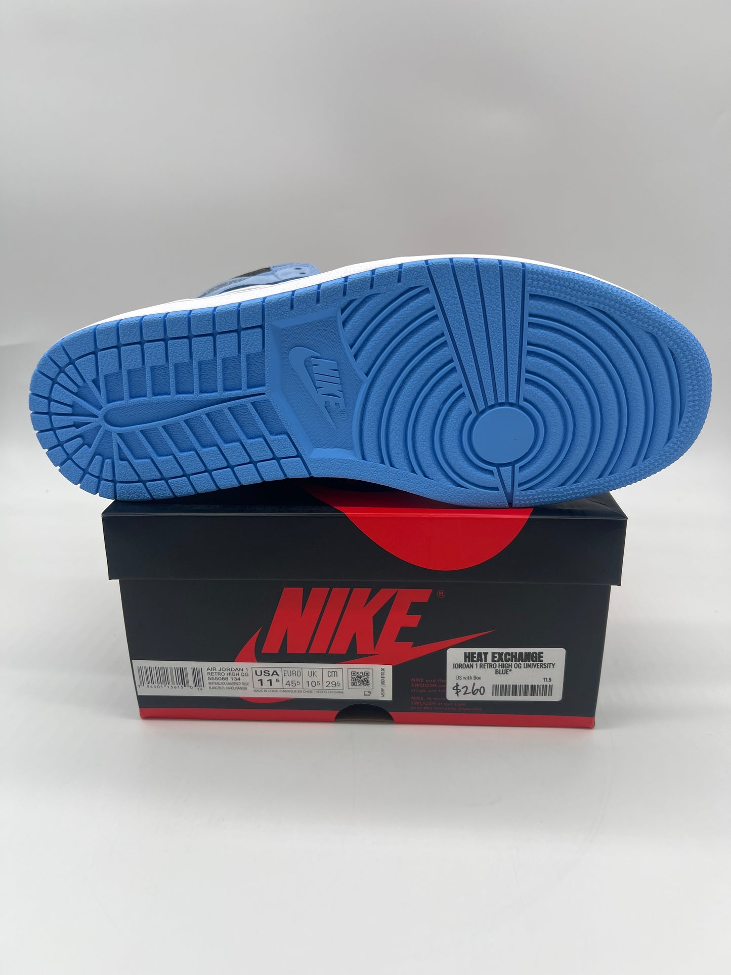 Jordan 1 Retro High OG University Blue*