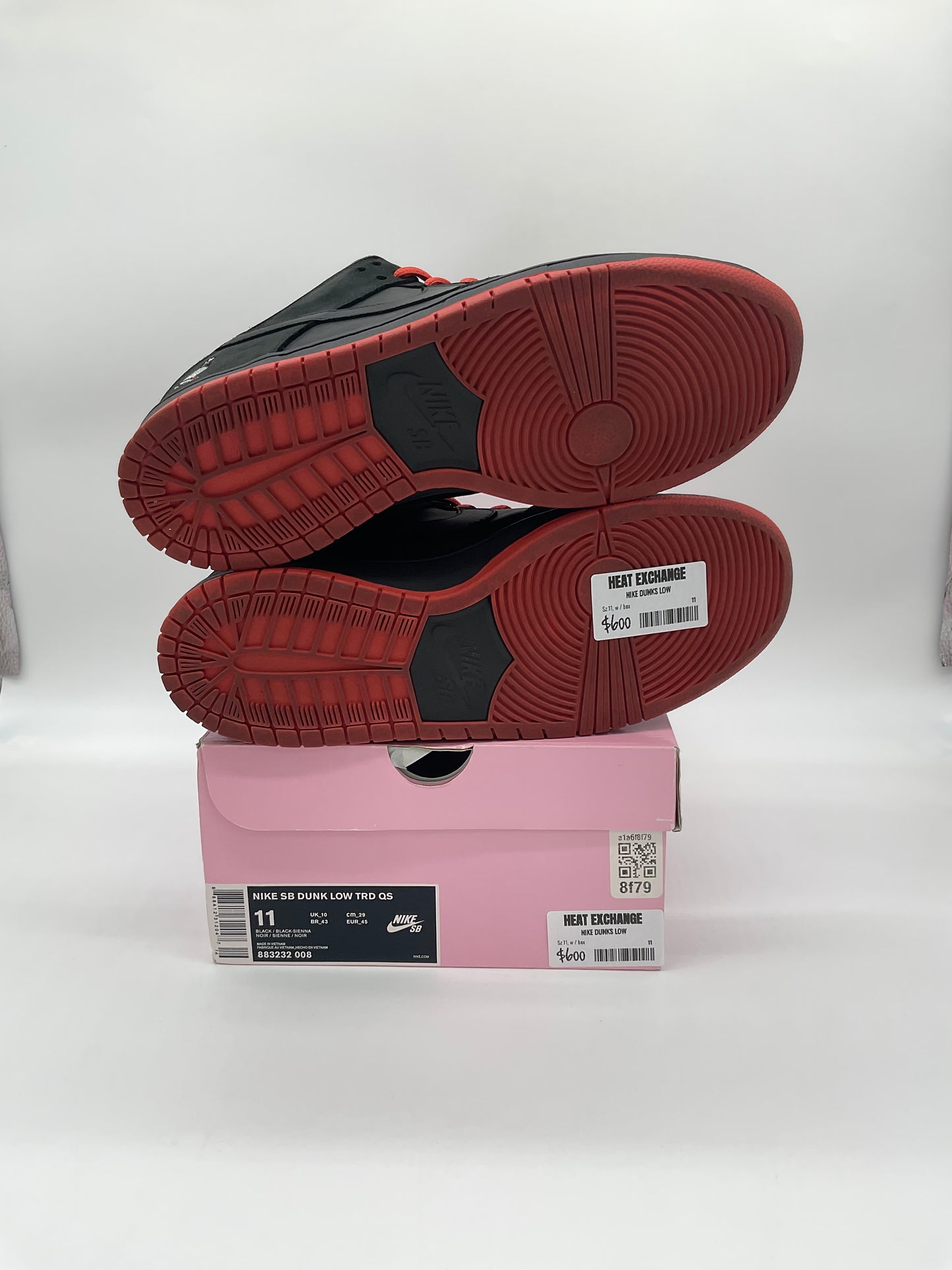 Nike SB Dunk Low Black Pigeon
