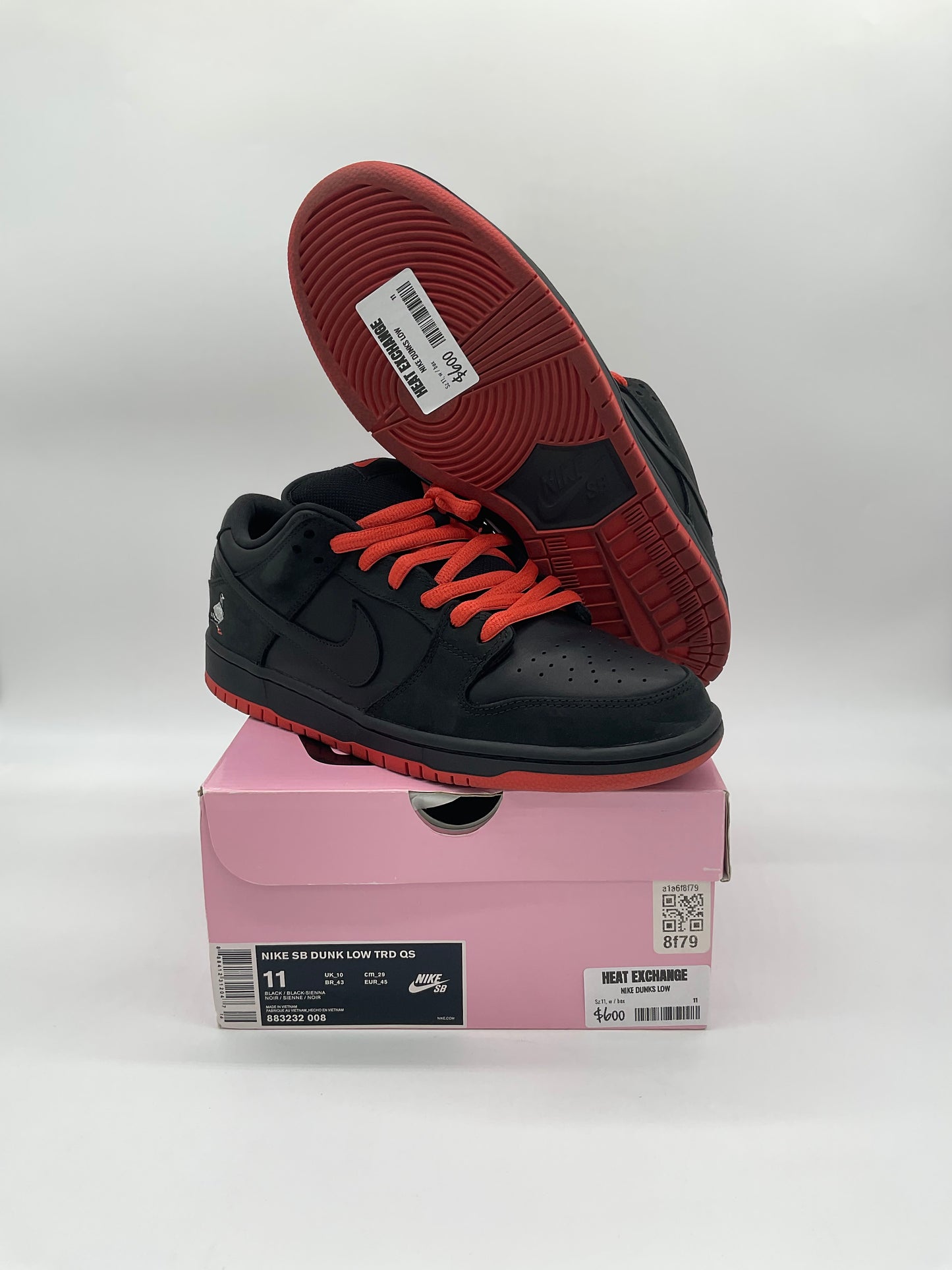 Nike SB Dunk Low Black Pigeon