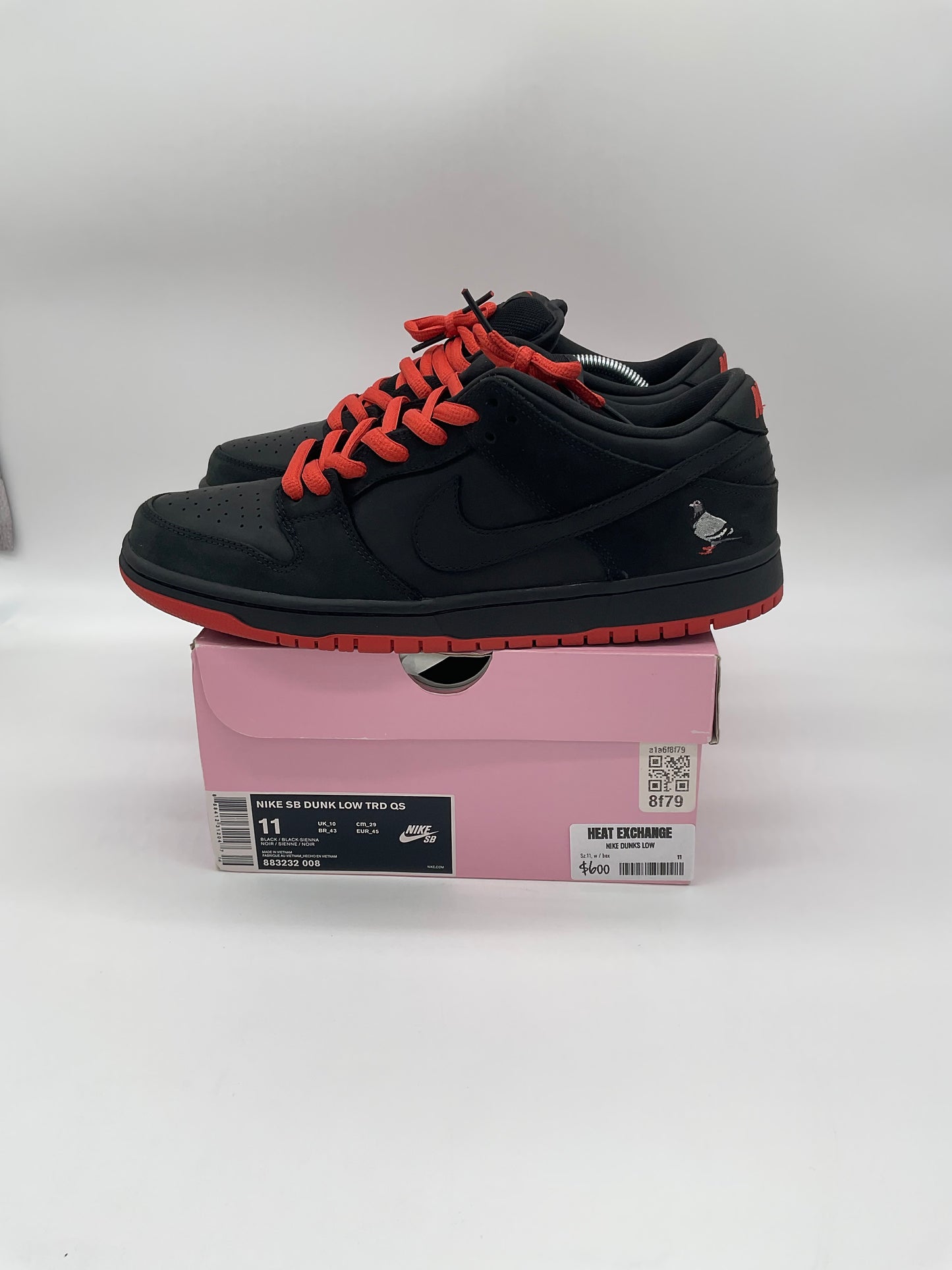 Nike SB Dunk Low Black Pigeon