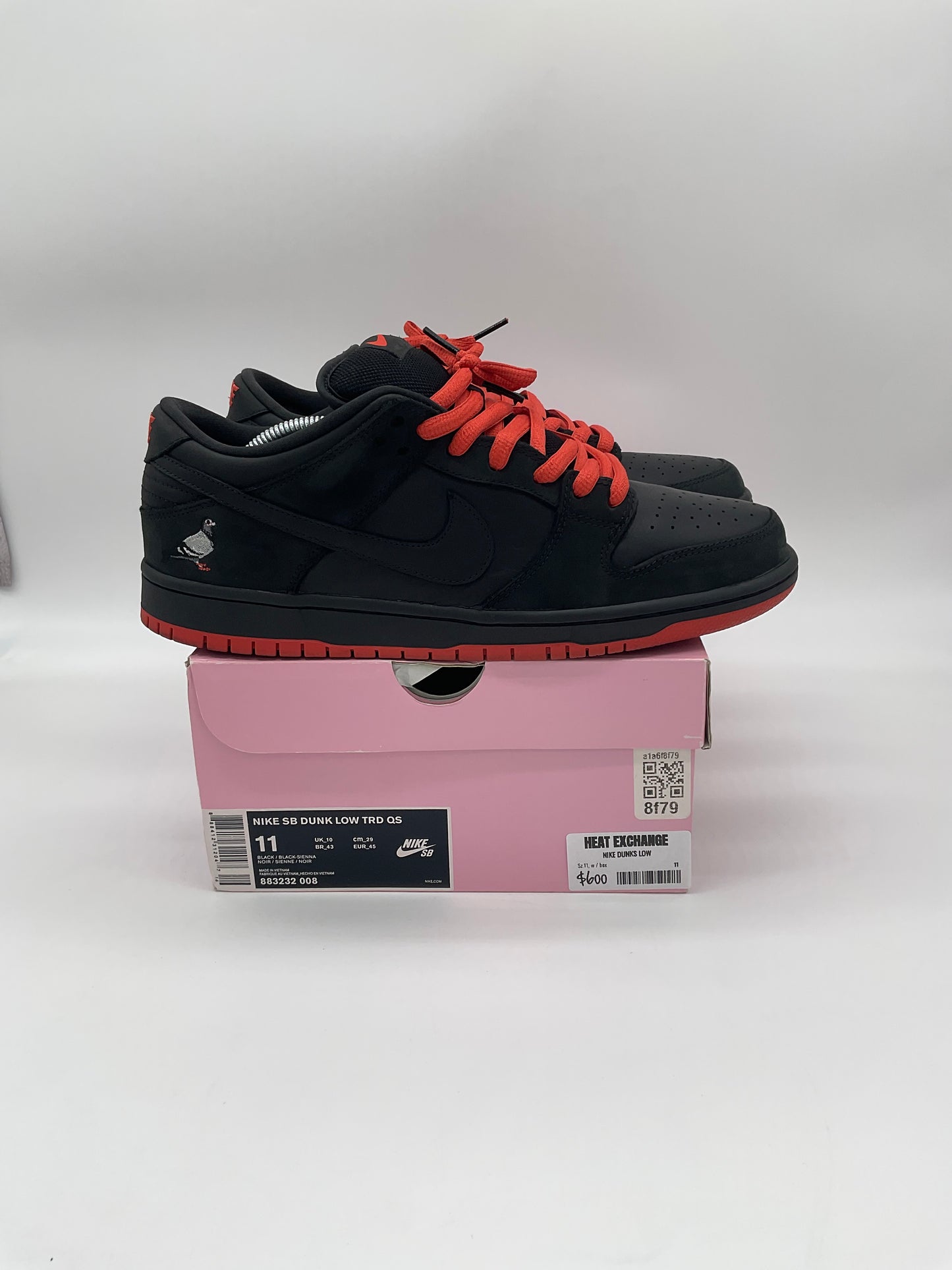 Nike SB Dunk Low Black Pigeon