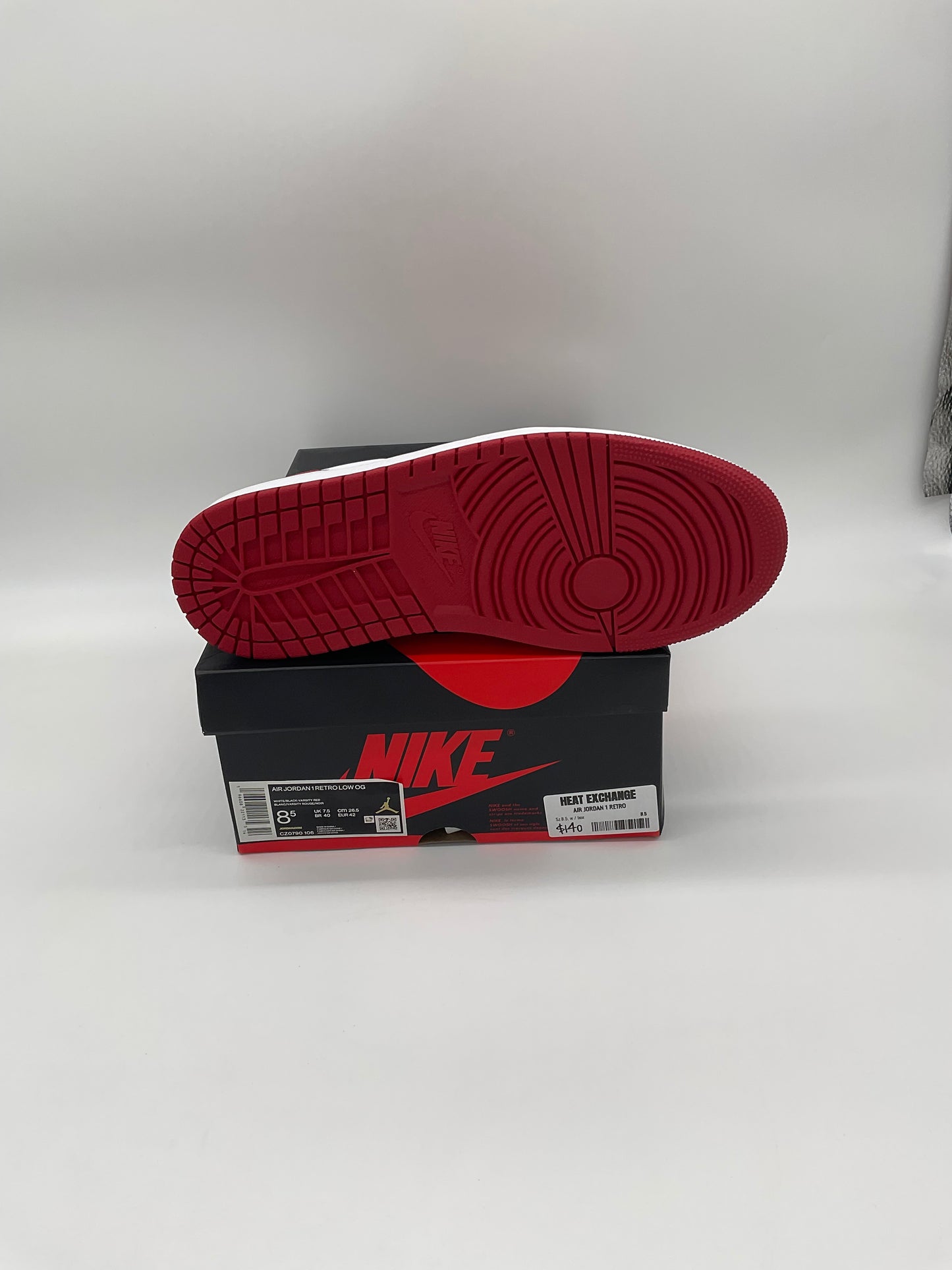 Air Jordan 1 Retro Low Black Toe