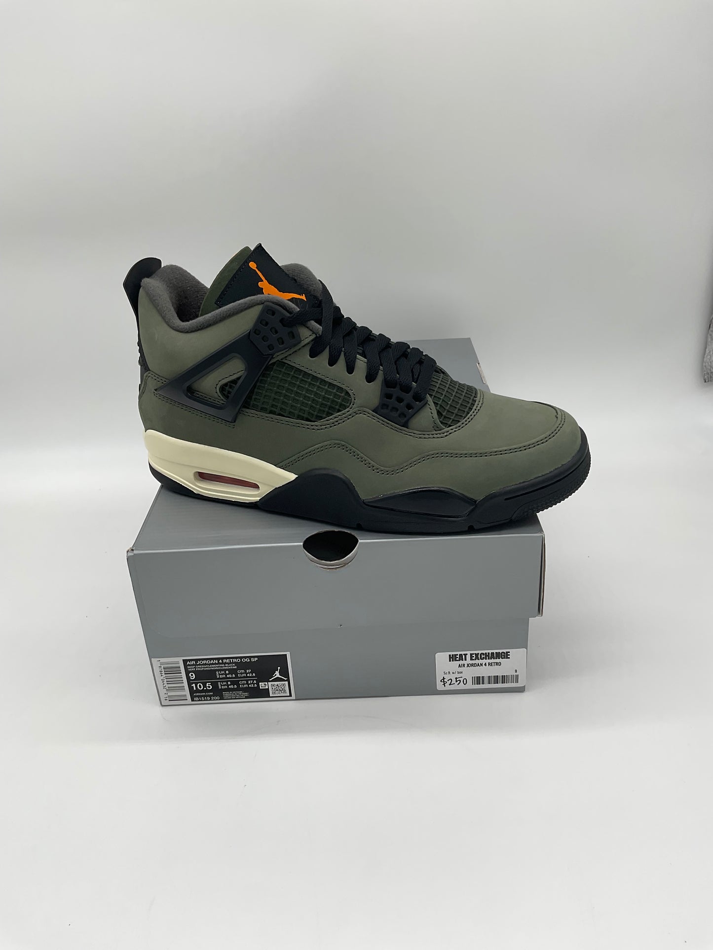 Jordan 4 Retro Undefeated