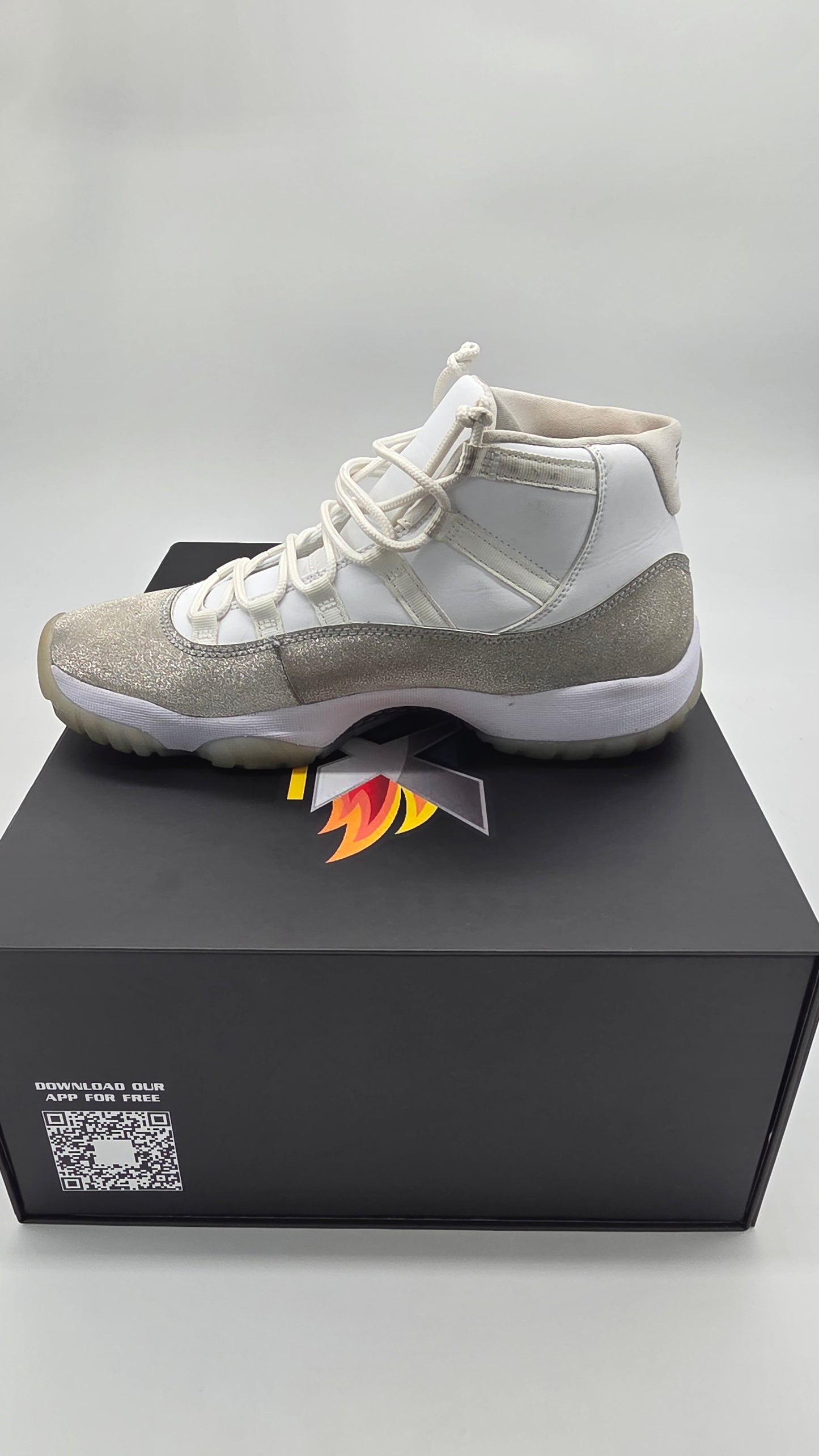 Jordan 11 Metallic Silver